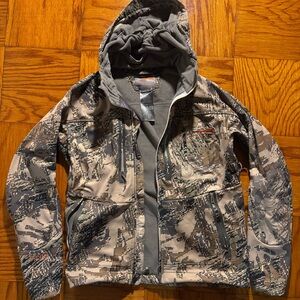 Men's Sitka JetStream Jacket - Gore-Tex Optifade Subalpine pattern. Size Medium